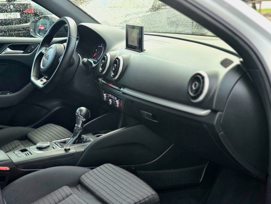 AUDI A3 LIMOSUINE S LINE PLUS 2.0TDI 150CV "LOOK RS3" "S-TRONIC"