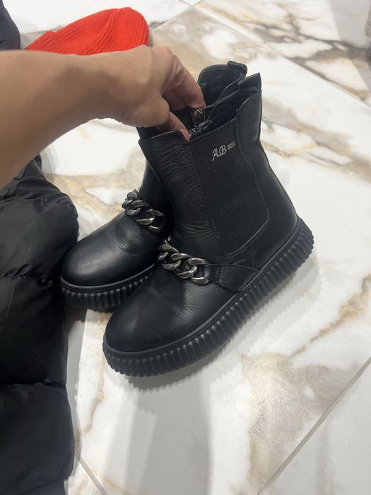 Куртка зимняя костюм 8-9 ботинки 22,5см