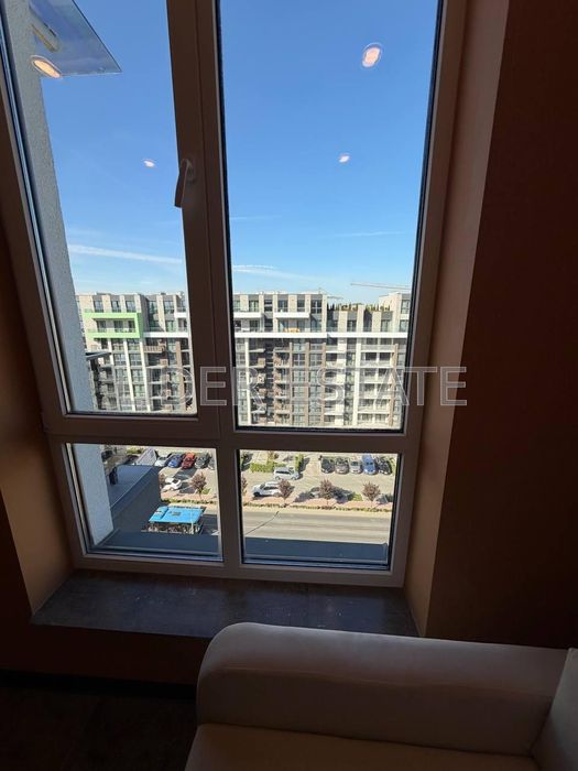 Продам 1,5 кімн. квартиру 43 м² у ЖК KRONA house, Ужгород, 9/9 пов. Забронюй зараз!