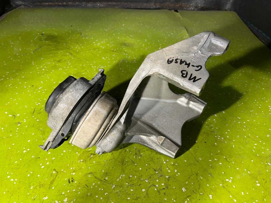 Łapa silnika Mercedes G-Klasa