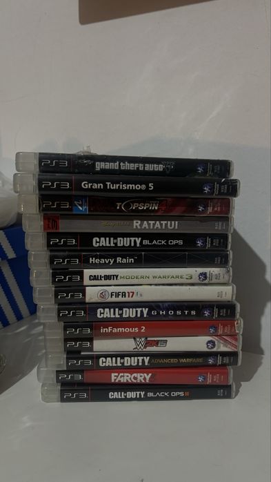 Ps3 Chipada com comando e jogos