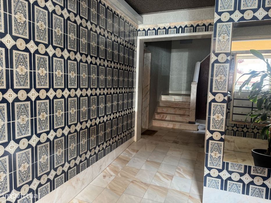 Apartamento T3 no Borel Renovado e Pronto a Habitar: Descubra o Seu R