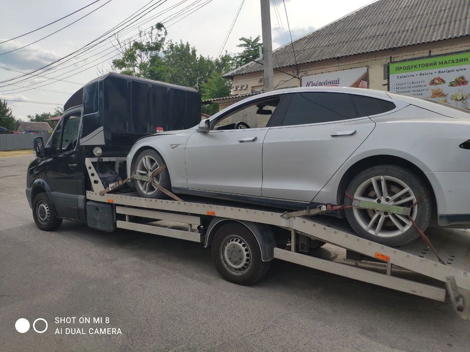 Эвакуатор Камянське. Услуги перевозки грузов.