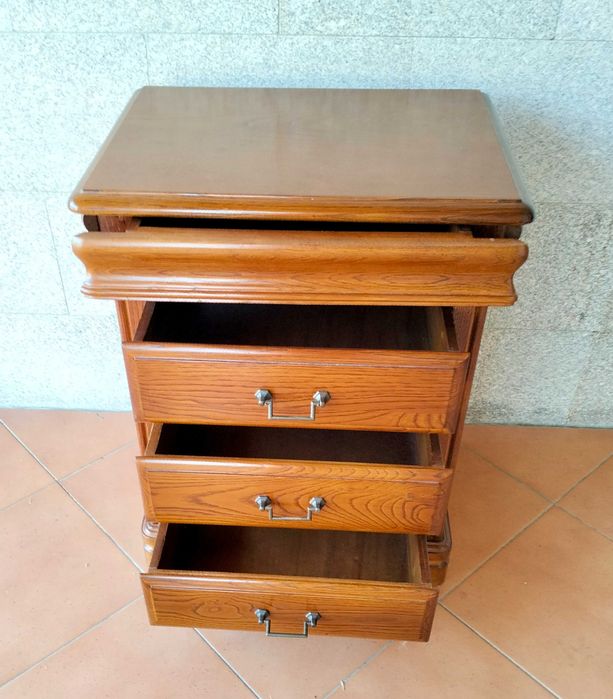 Mesa de cabeceira
