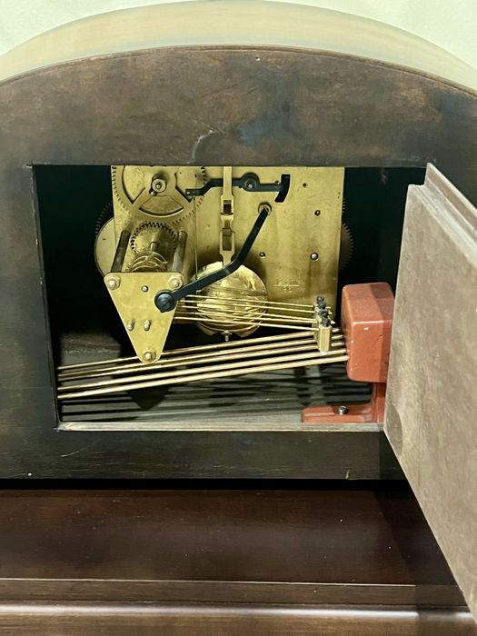 Німецький камінний годинник з четвертим боєм