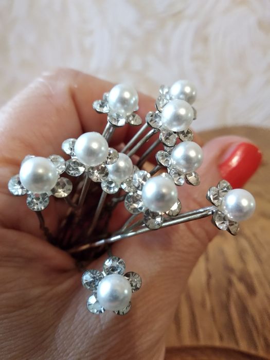 Заколки праздничные свадьба. Жемчужные шпильки.