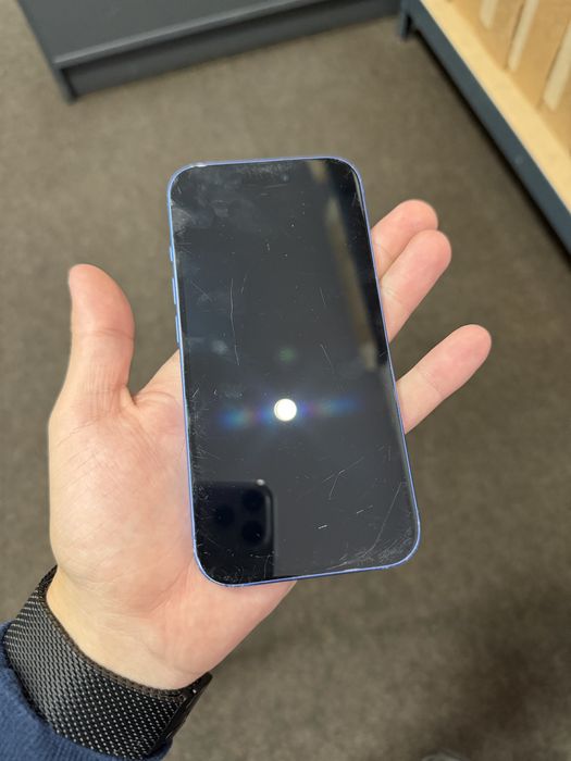 iPhone 16 128 GB e- sim