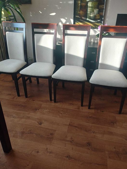 Krzesła do salonu 4 szt.