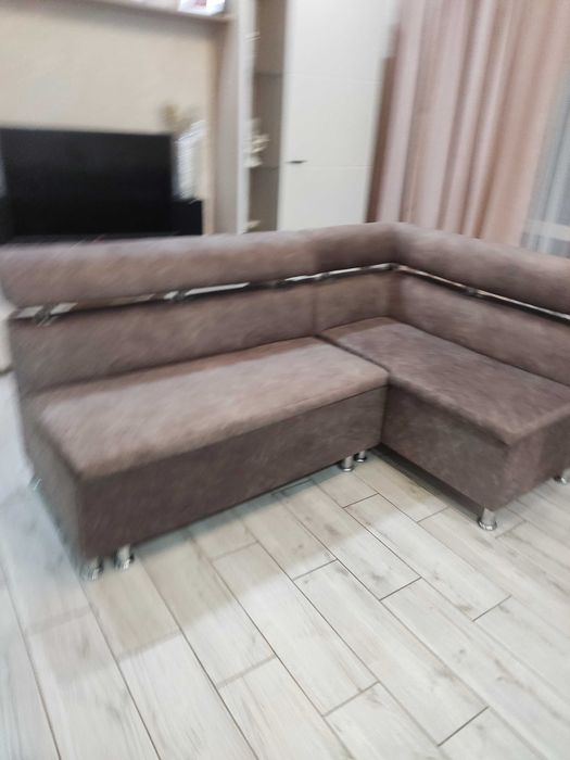 Перетяжка м'яких меблів на дому