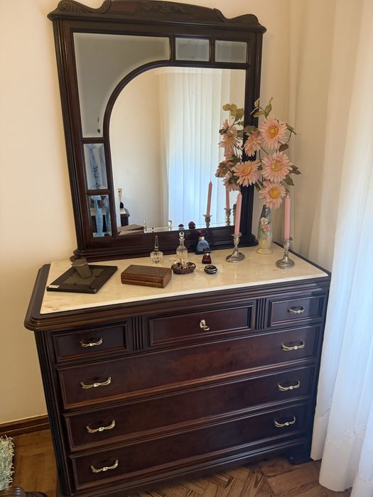 Mobília de quarto completa com cama de casal articulada