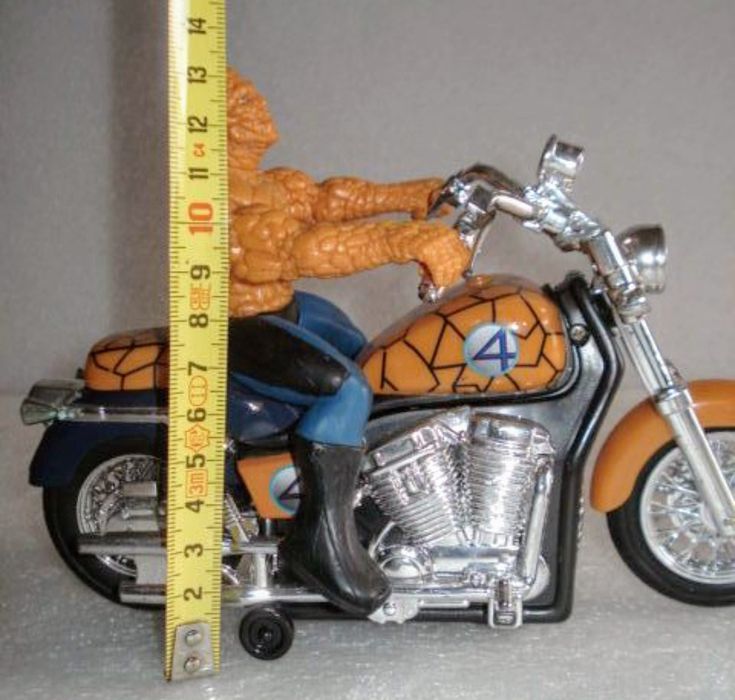 Boneco Coisa na Moto da Marvel e Toy Biz