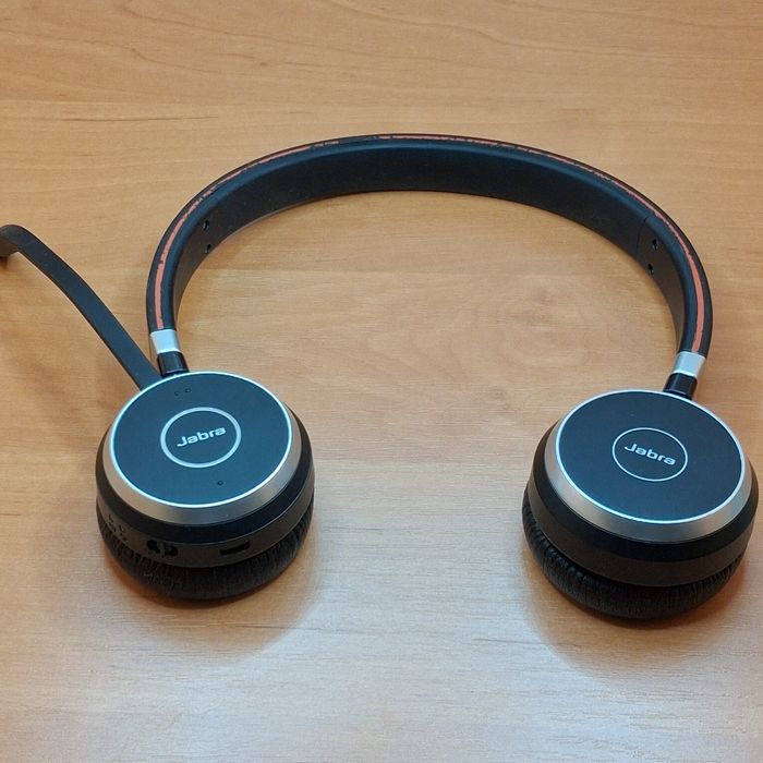 Продам блютуз наушники Jabra Evolve 65