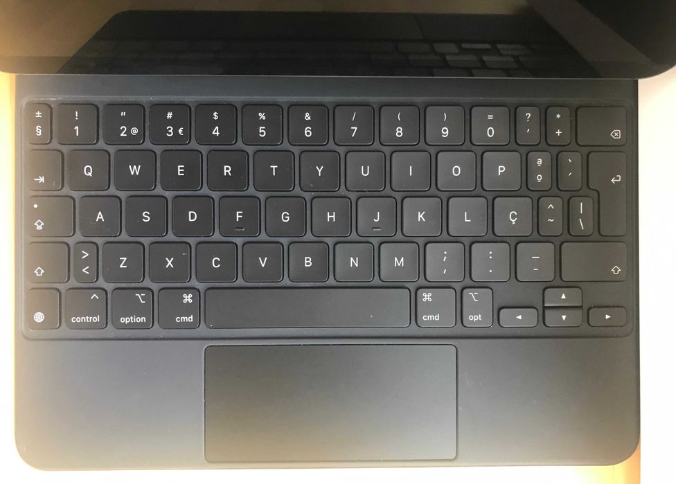 IPAD PRO 11" (3ª Geração) Wifi + Cellular + Magic Keyboard