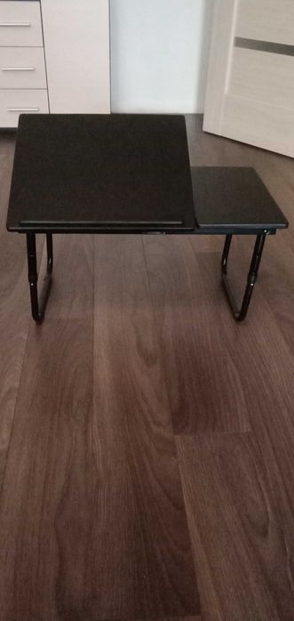 Столик для ноутбука