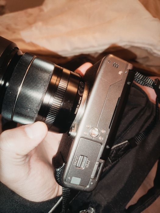 Câmara Digital Fujifilm XT 100 Lente XF 18-55mm