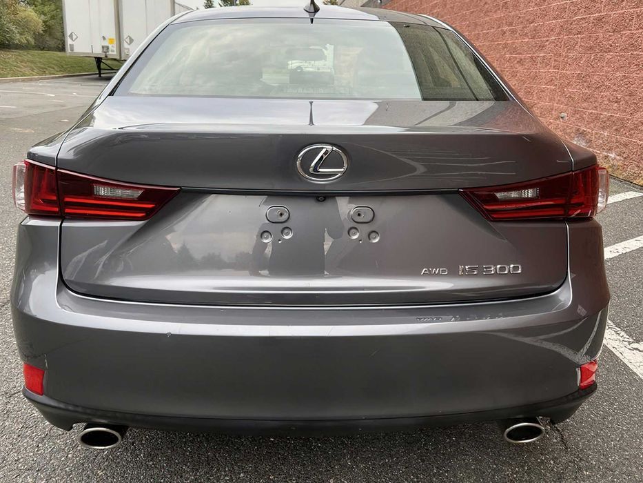 Lexus IS 300      2016