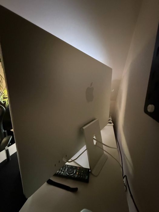 iMac 24” M1 (2021) - 16GB RAM/ macOS Sonoma