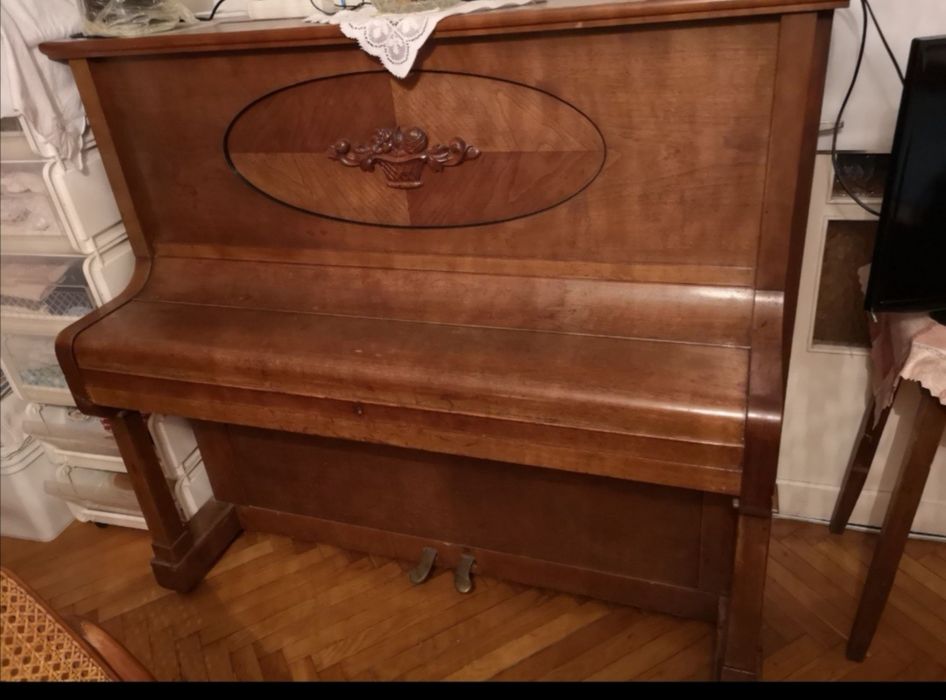 Pianino Carl Neumann