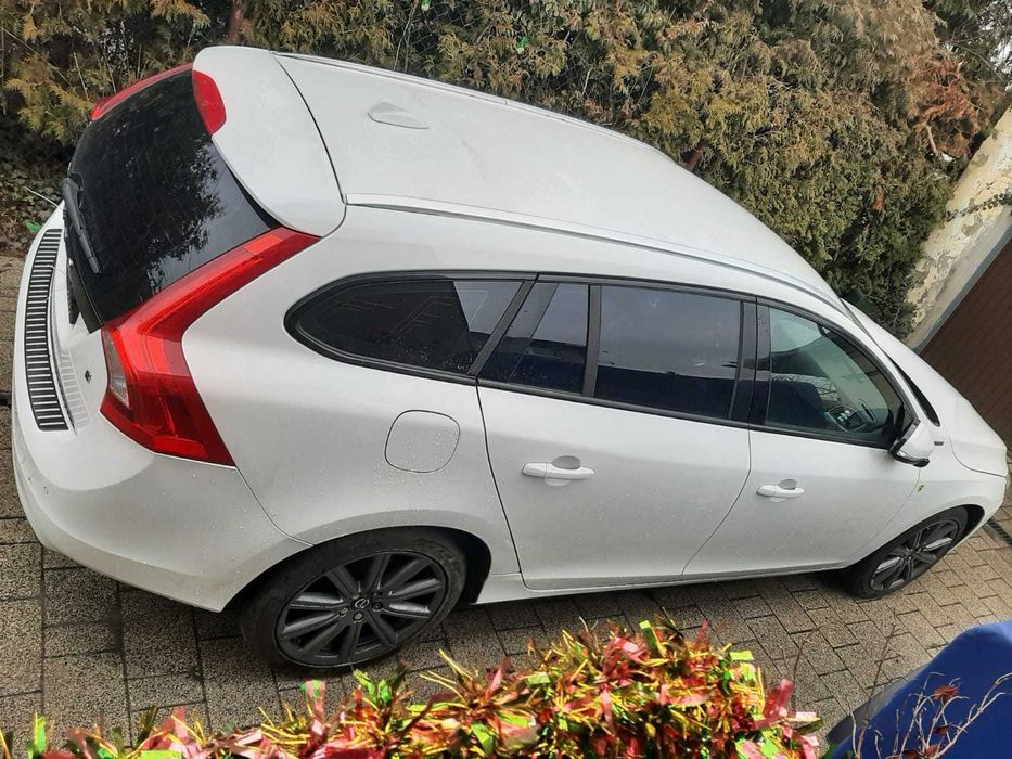 Volvo V60 Hybryda w Dieslu 2.4 D5  | Plug-In Hybrid AWD | 2016