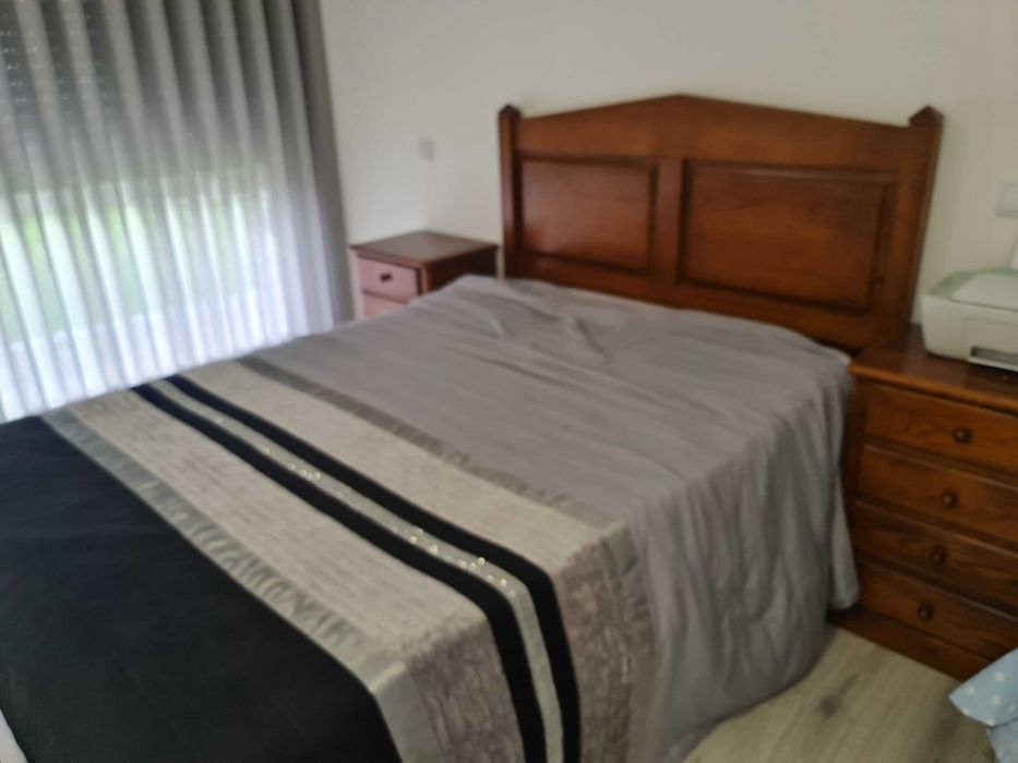 Cama casal como nova