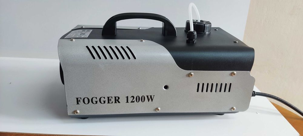 Wytwornica dymu 1200W LED RGB bez pilota DJ klub impreza