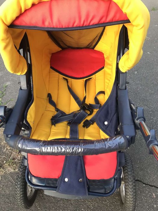 Доставка по Київу.Коляска 2 в 1,Тako а гарному стані.