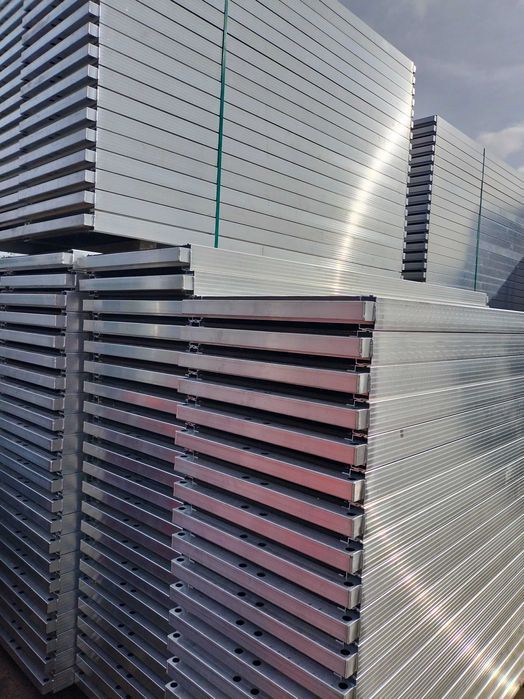 Rusztowanie ramowe typ plettac 250 m2 podesty stalowe