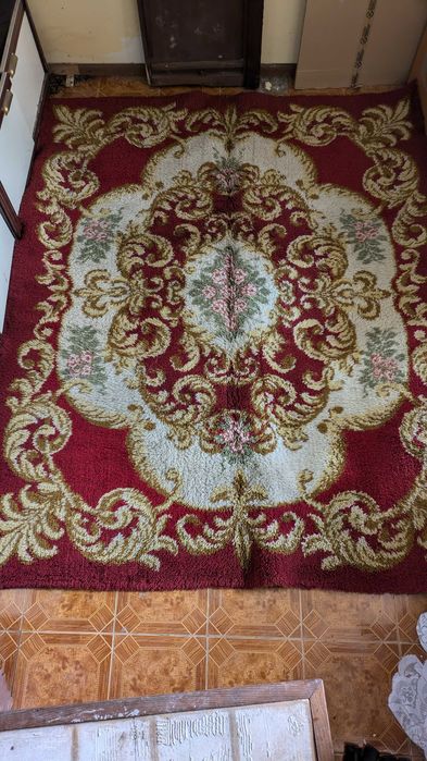 5 carpetes + cobertores tudo como novo em bom estado