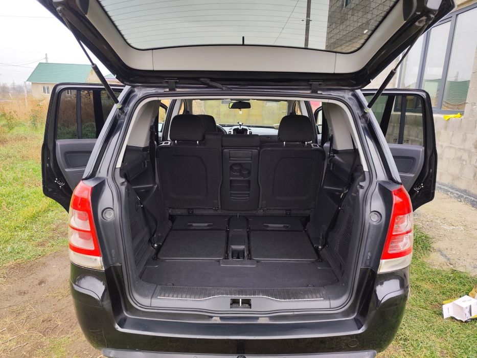 Продам Опель Зафира б