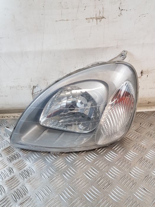 Lampa Lewa Przód Toyota Yaris I 01R- Europa