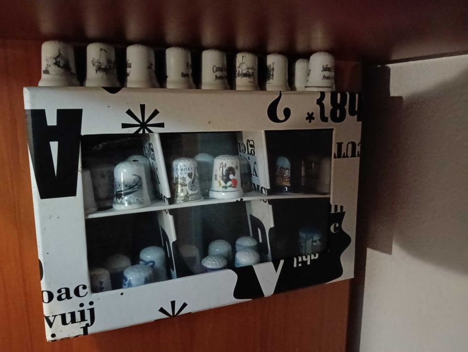 Vendo coleção de dedais