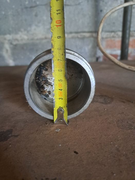 Bryczka ( ozdobna do piasty koła )