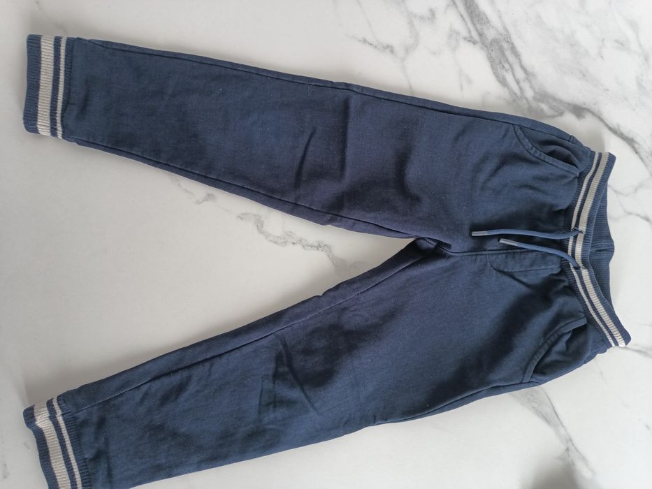 Granatowy dres Coccodrillo r. 128/134