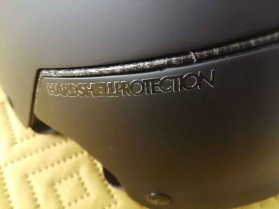 Capacete reforçado da BTWN