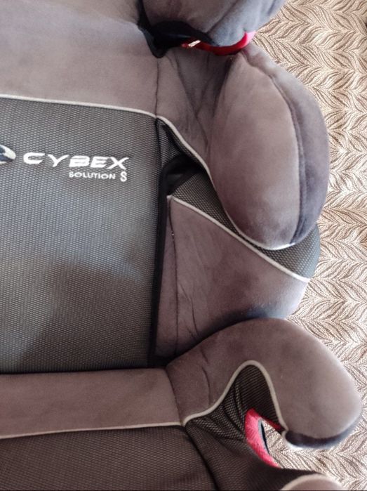 Дітяче автокрісло Cybex Solution S (15-36 кг)