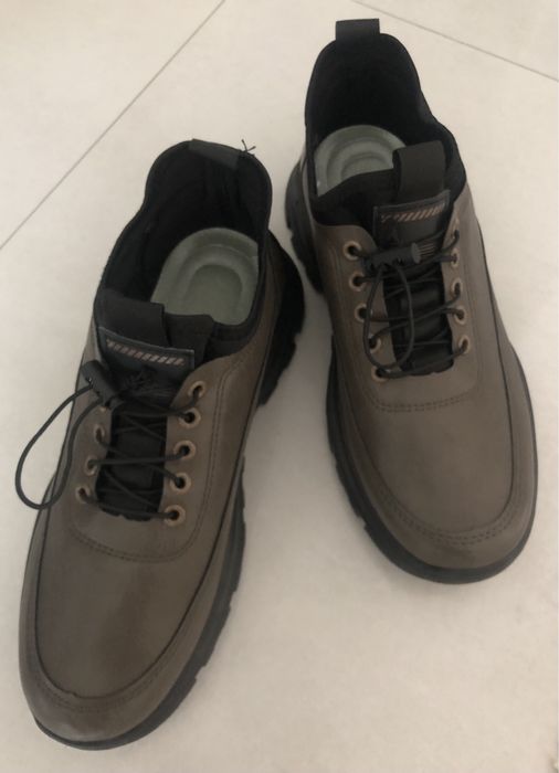 • NOWE Buty - r.40 - Wkladka 25,5 cm