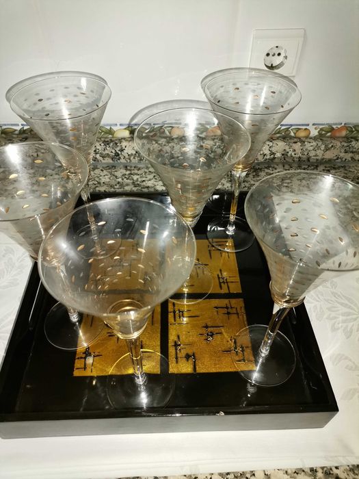 Copos de vidro altos