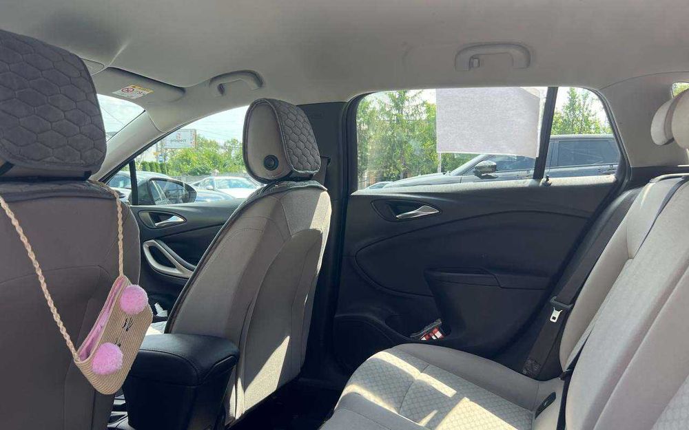 Opel Astra 2016 року