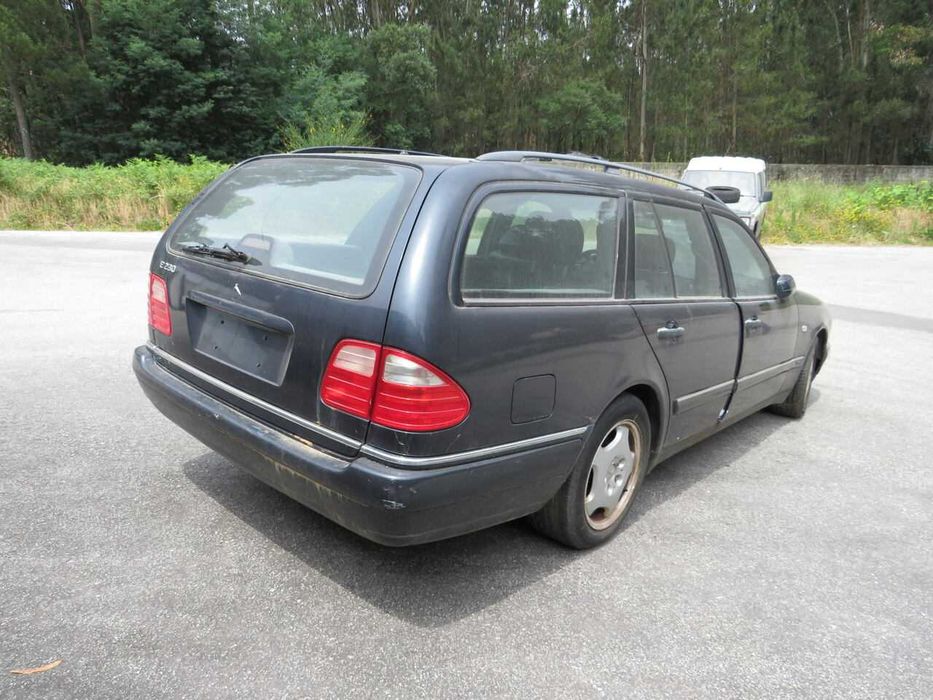 Mercedes E230 2.3 de 1997 - Peças Usadas