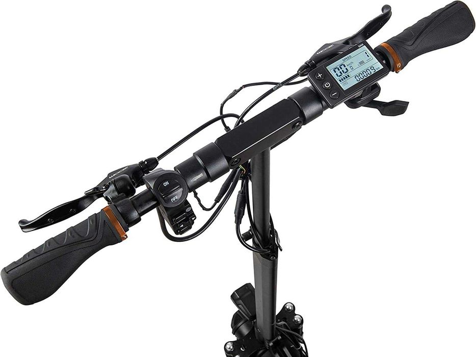 Vende-se trotinete SMARTGYRO, modelo de grande potencia CROSSOVER DUAL PRO ("Olá, a trotinete é entregue presencialmente em Leiria.")