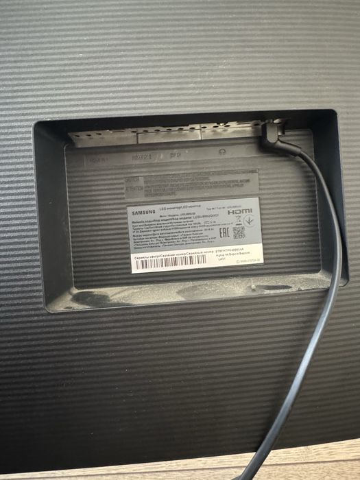 Монитор 32" Samsung LU32J590UQPXEN