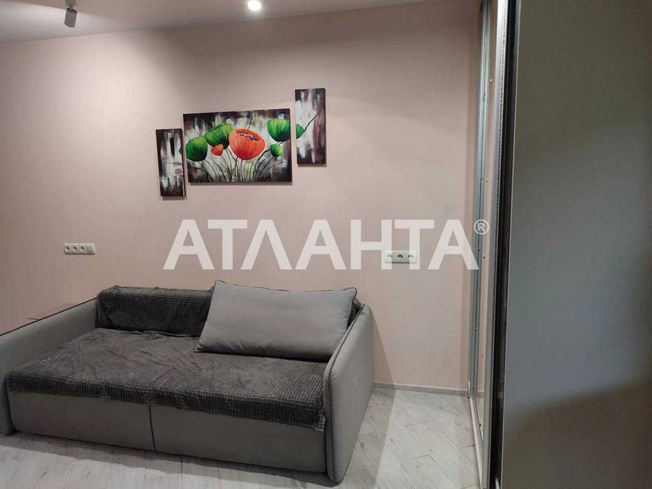 Центр. Улица Приморская. Новый дом. Ремонт, мебель !