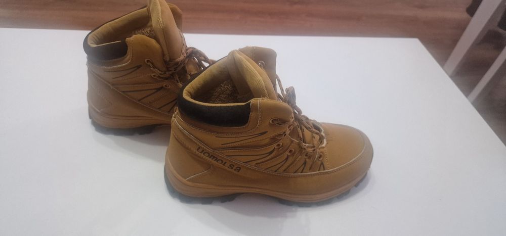 Buty zimowe męskie r. 40