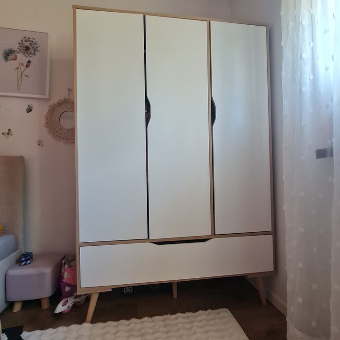 Super szafa stan idealny!