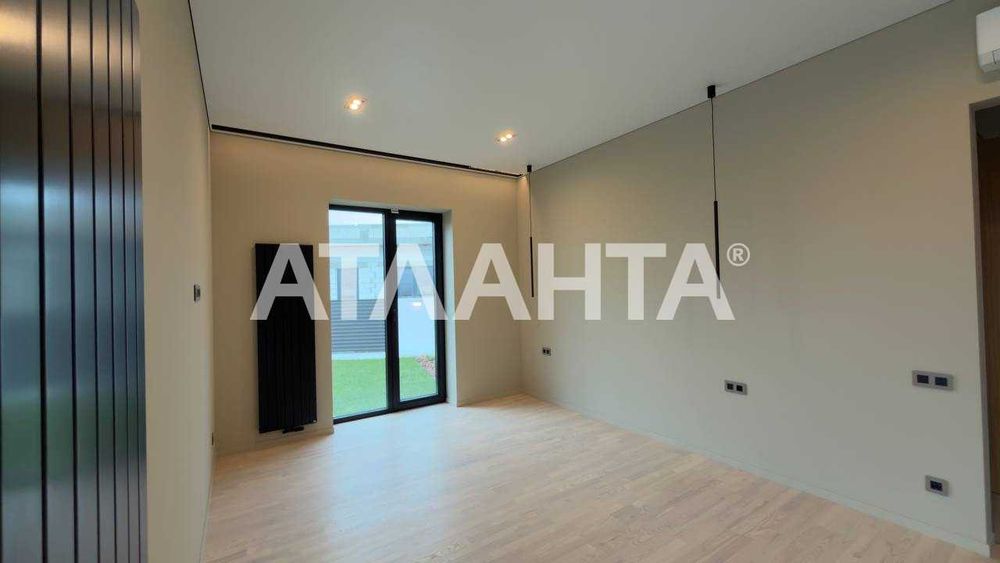 Одноэтажный дом элит класса на 10.66 сотках в Совиньоне