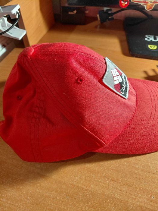 Кепка Columbia...