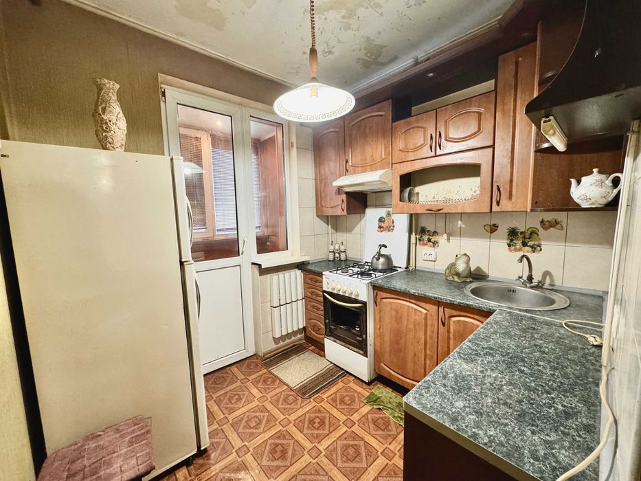 Продам 1к улучшенку, Роганский жил массив, возле Класса.