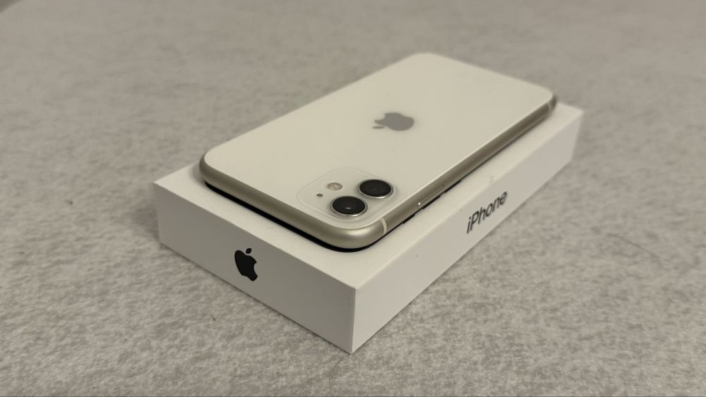 iPhone 11 64GB Branco