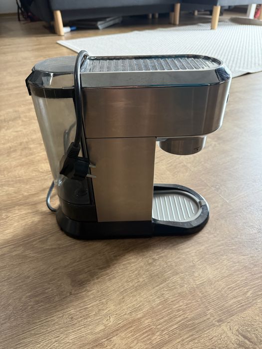 Ekspres do kawy delonghi dedica
