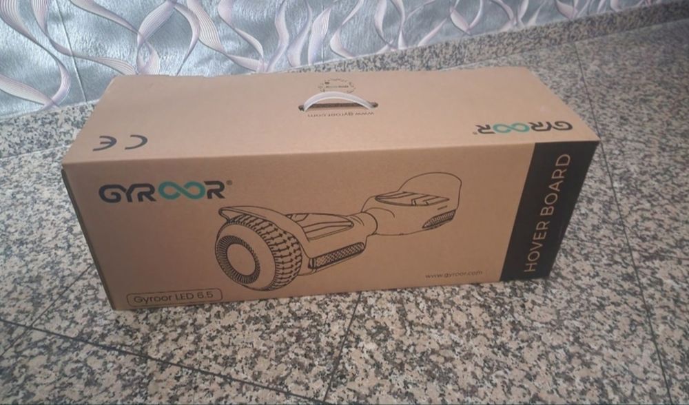 Hoverboard + Acento
Ofereco Capa e Película 
Tem garantia
Ofe